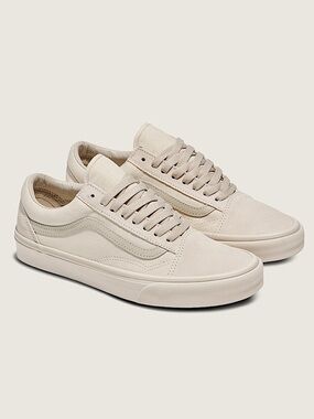 Vans Old Skool Sneakers in Marshmellow